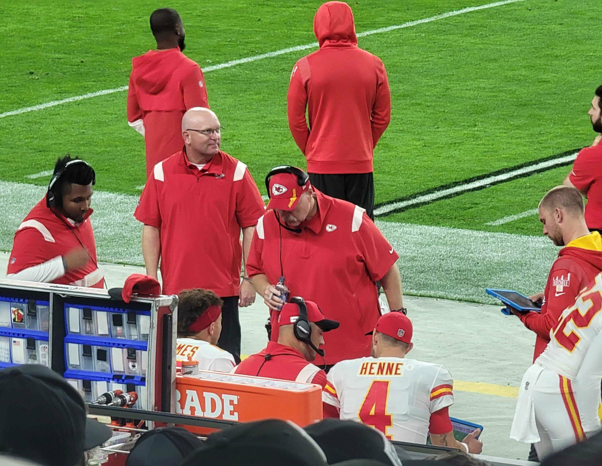 Kansas City Chiefs - Andy Reid, Patrick Mahomes, Chade Henne on sidelines